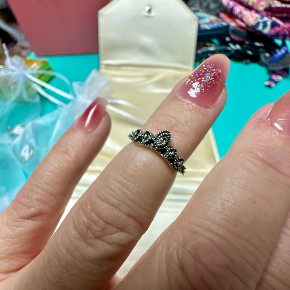 Unique stackable silver ring size 4 - Picture 2 of 2